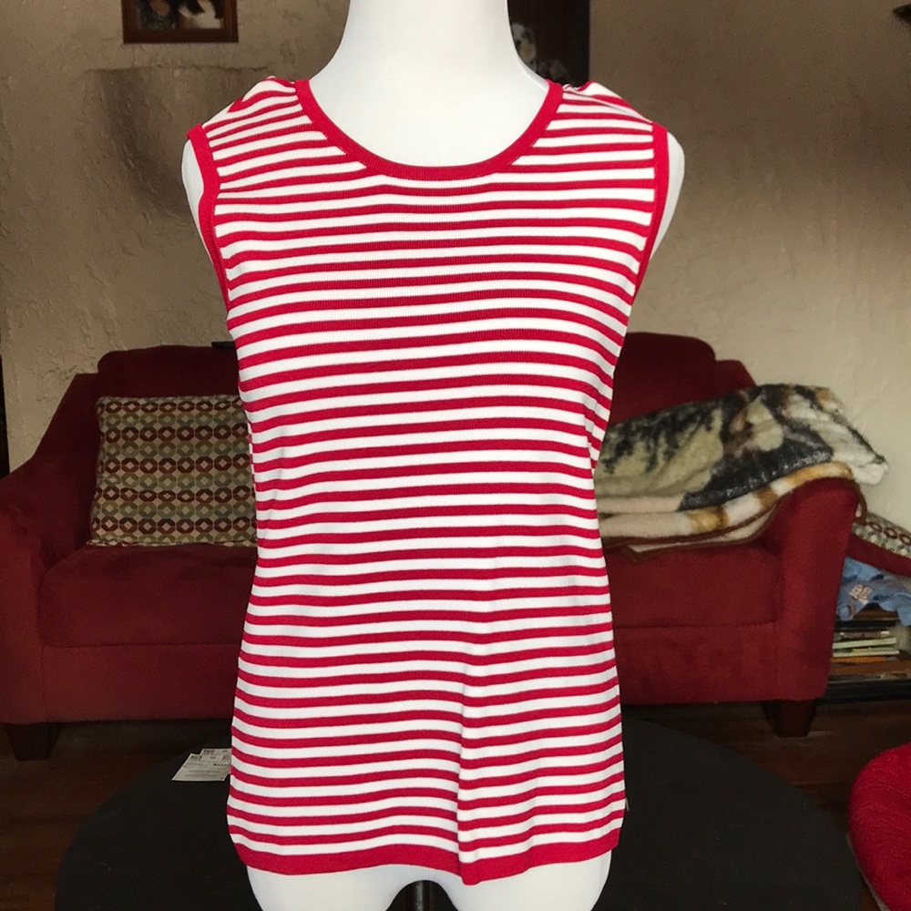 Knit chic sleeveless top